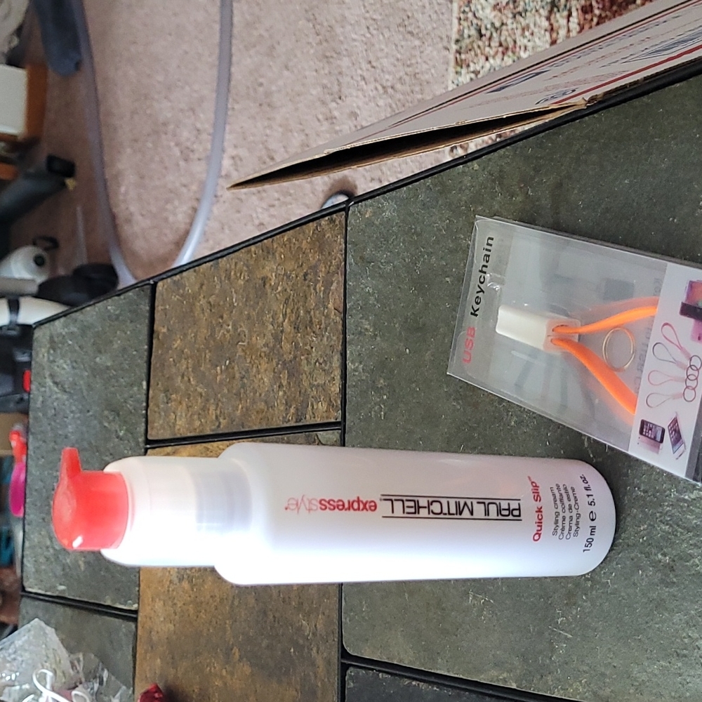 Paul Mitchell Quick Slip & USB Keychain